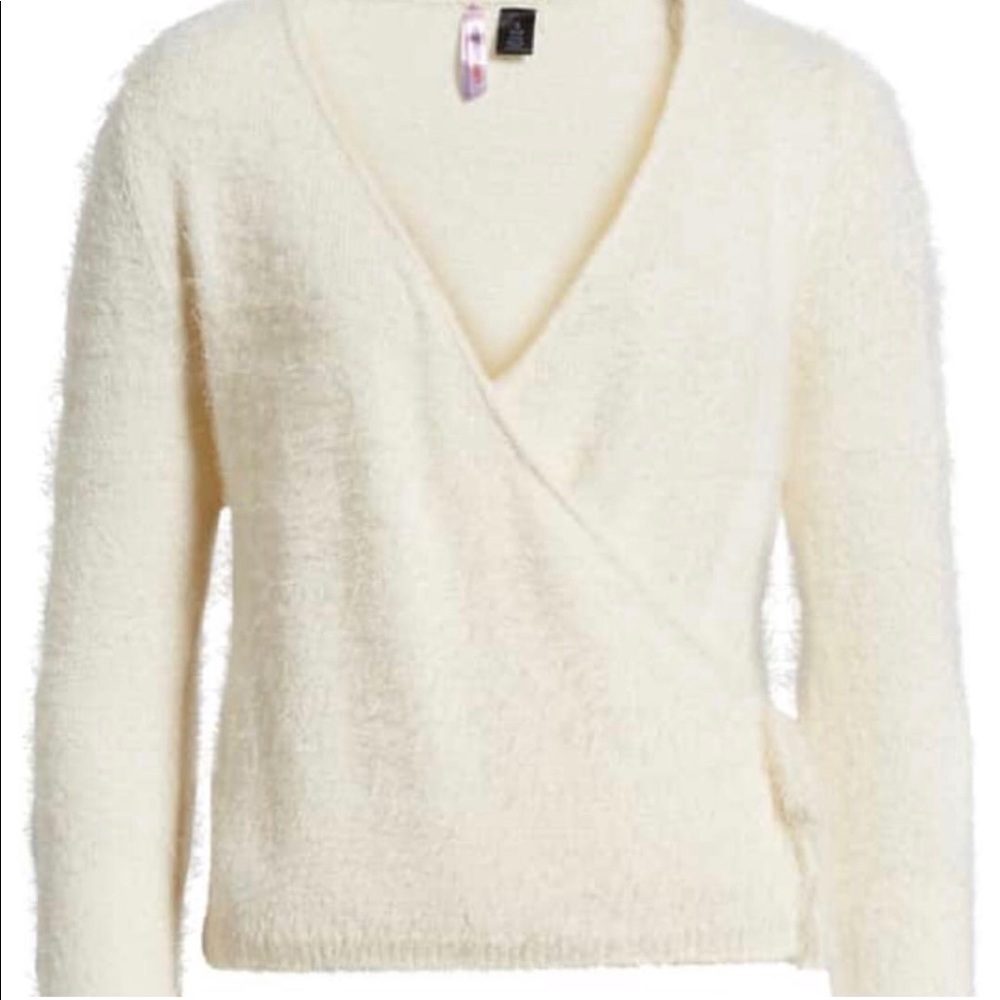 White sweater - Picture 2 of 2